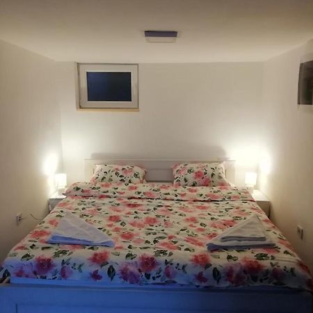 Mia Apartmani - Novoizgradjeni Objekat Gornji Milanovac Dış mekan fotoğraf