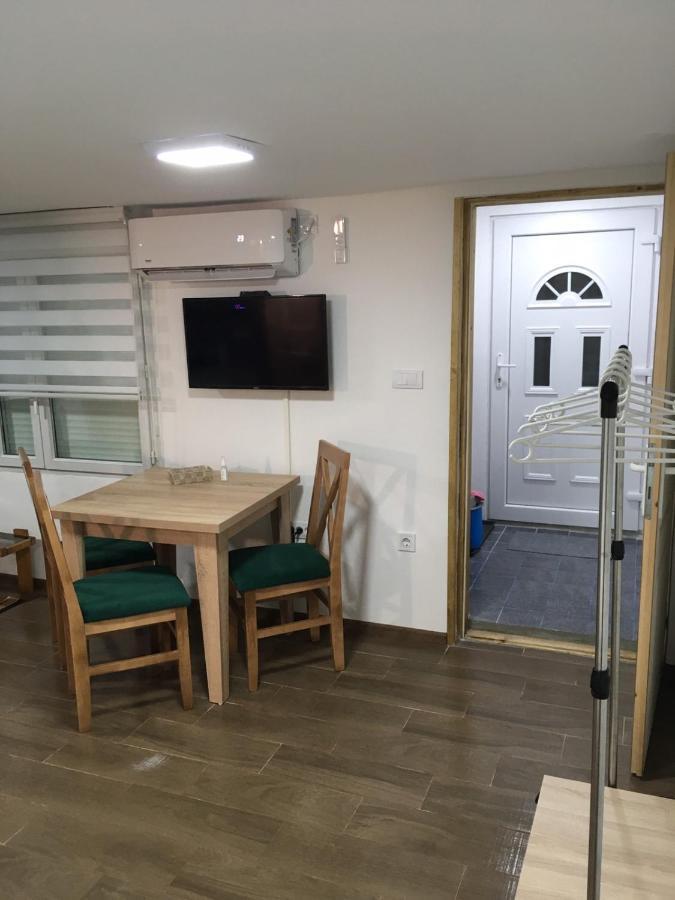 Mia Apartmani - Novoizgradjeni Objekat Gornji Milanovac Dış mekan fotoğraf