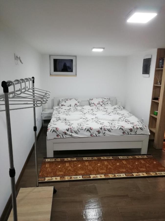 Mia Apartmani - Novoizgradjeni Objekat Gornji Milanovac Dış mekan fotoğraf