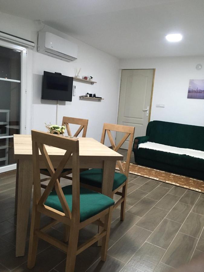 Mia Apartmani - Novoizgradjeni Objekat Gornji Milanovac Dış mekan fotoğraf