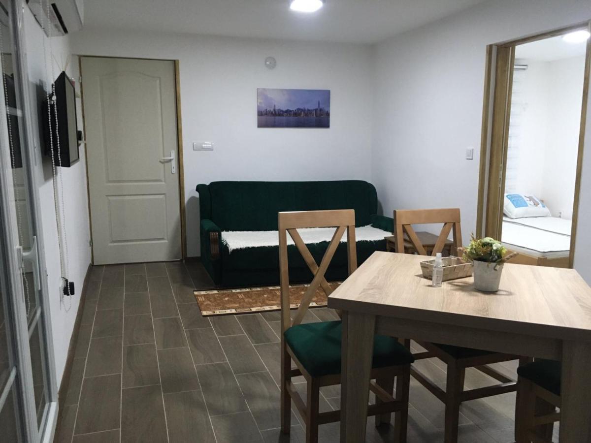 Mia Apartmani - Novoizgradjeni Objekat Gornji Milanovac Dış mekan fotoğraf