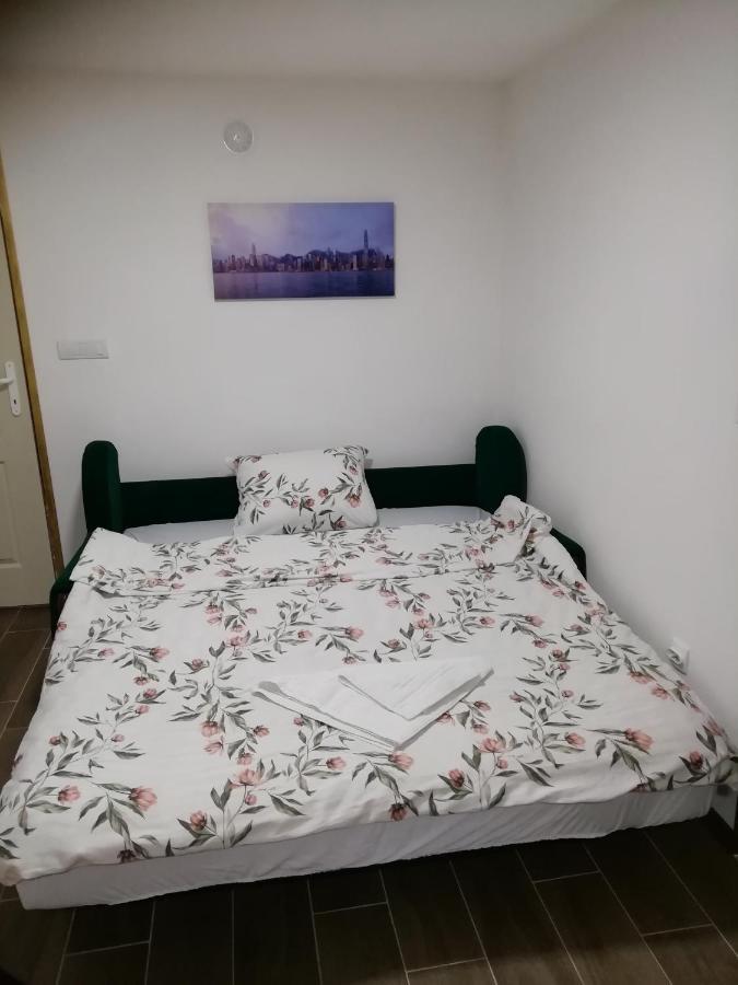 Mia Apartmani - Novoizgradjeni Objekat Gornji Milanovac Dış mekan fotoğraf